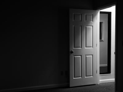 6' 6" X 2' 0" White 6 Panel Internal Door